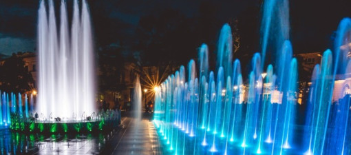 Majówka otwiera sezon fontanny multimedialnej na Placu Litewskim